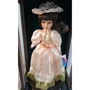 Ashley Belle Collection Martha Doll with Display Case 1974 of 2312 Certificate